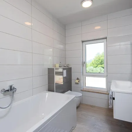 Olive Tree Βίλα *