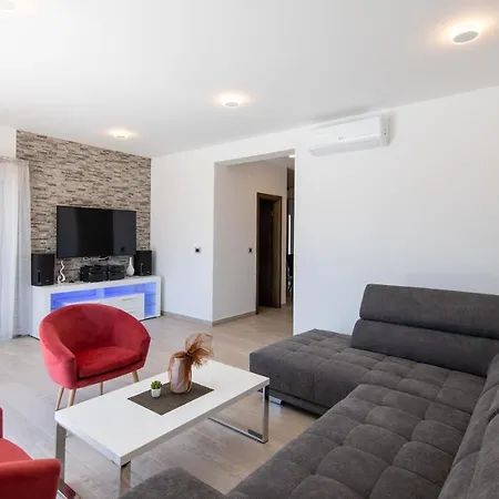 Holiday Villa Olive Tree *